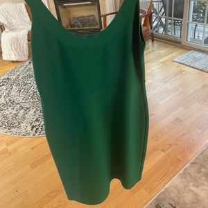 BCBG MAXAZRIA GREEN NIGHT OUT DRESS
